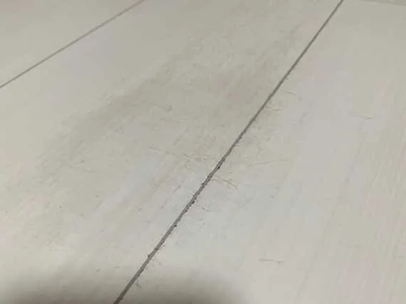 フローリングの傷